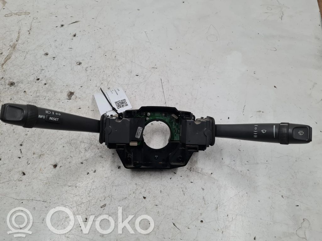 Volvo S60 Wiper turn signal indicator stalk/switch 