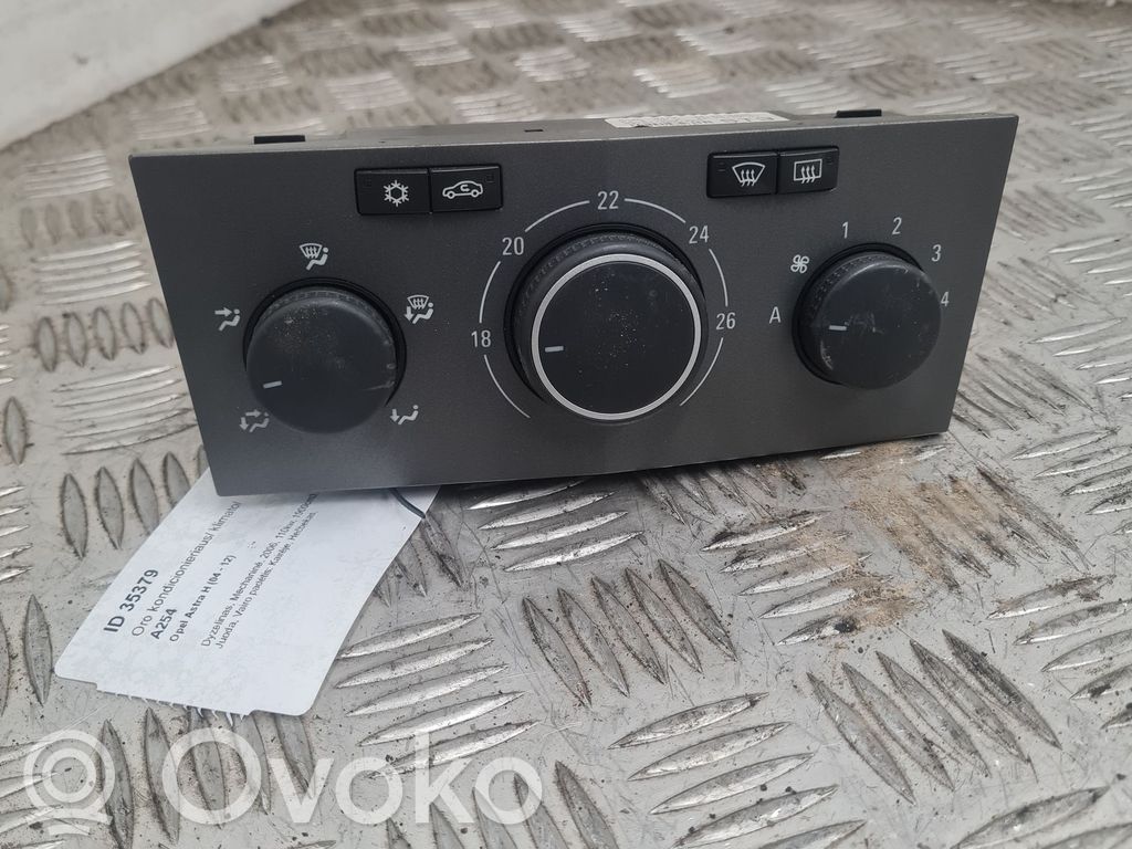 Opel Astra H Climate control unit 