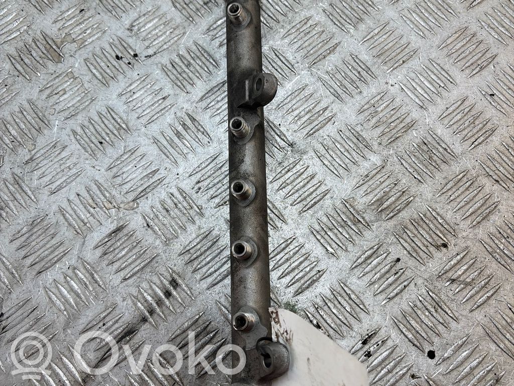 Volkswagen PASSAT B6 Regulator ciśnienia paliwa 