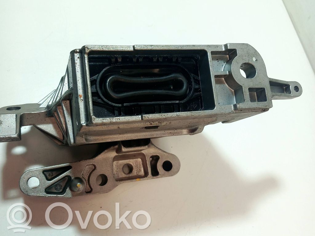 BMW X1 U11 Engine mount bracket 