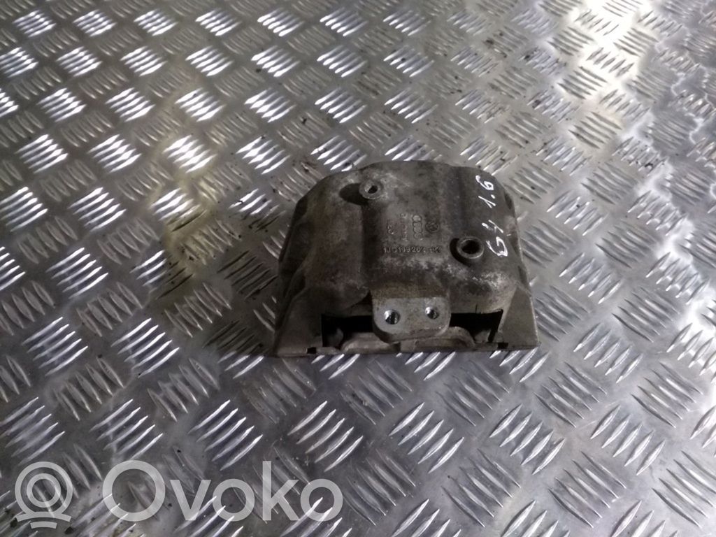 Volkswagen Golf IV Engine mount bracket 