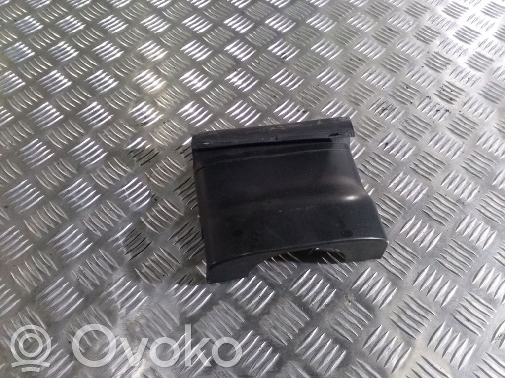 Volvo V70 Vairo ašies apdaila 