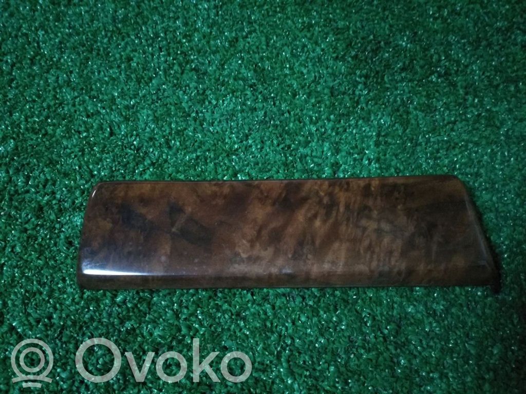 BMW 5 E39 Kita salono detalė 