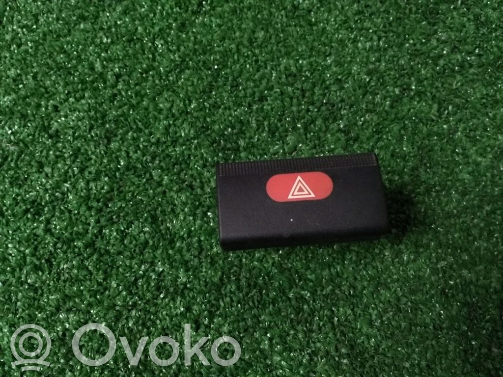 Opel Corsa C Hazard light switch 