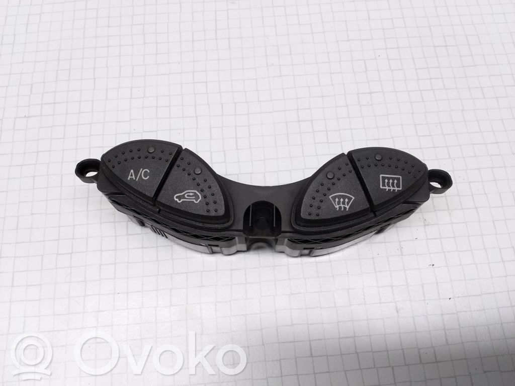 Ford Focus Windscreen/window heater switch 