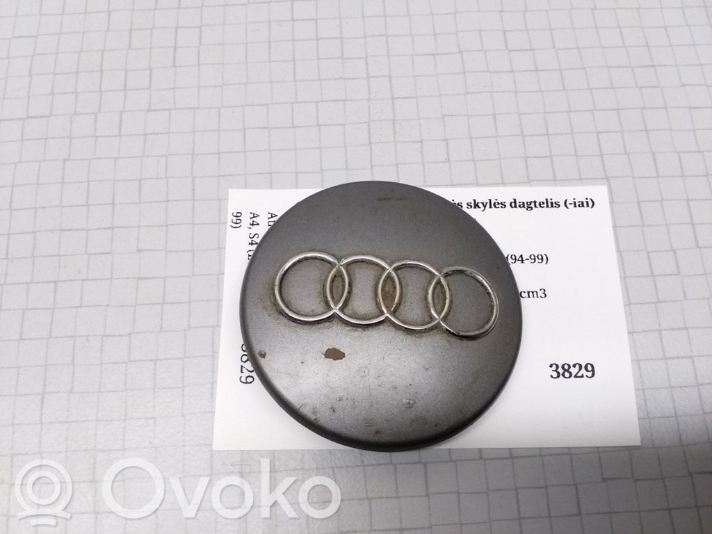 Audi A4 S4 B5 8D Tapacubos original de rueda 