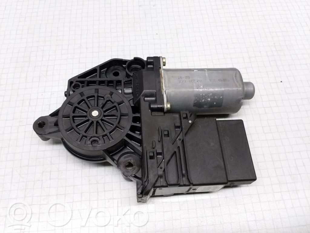 Volkswagen Golf IV Silniczek podnoszenia szyby drzwi tylnych 