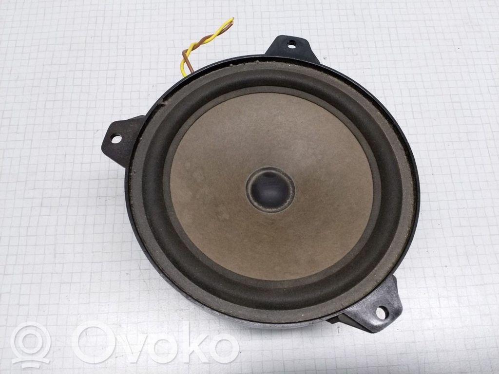 BMW 3 E46 Front door speaker 