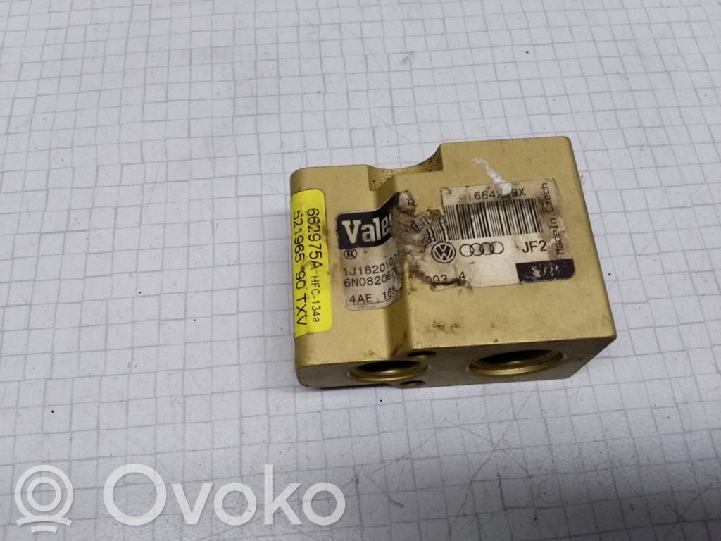 Volkswagen Golf IV Zawór rozprężny klimatyzacji A/C 