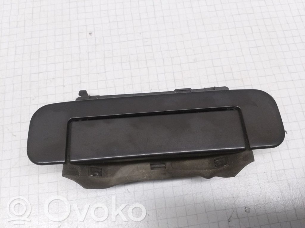 Audi A4 S4 B5 8D Klamka zewnętrzna drzwi tylnych 