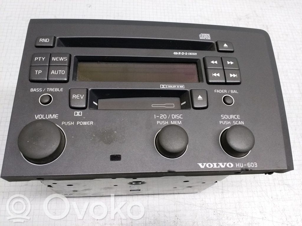 Volvo V70 Panel / Radioodtwarzacz CD/DVD/GPS 