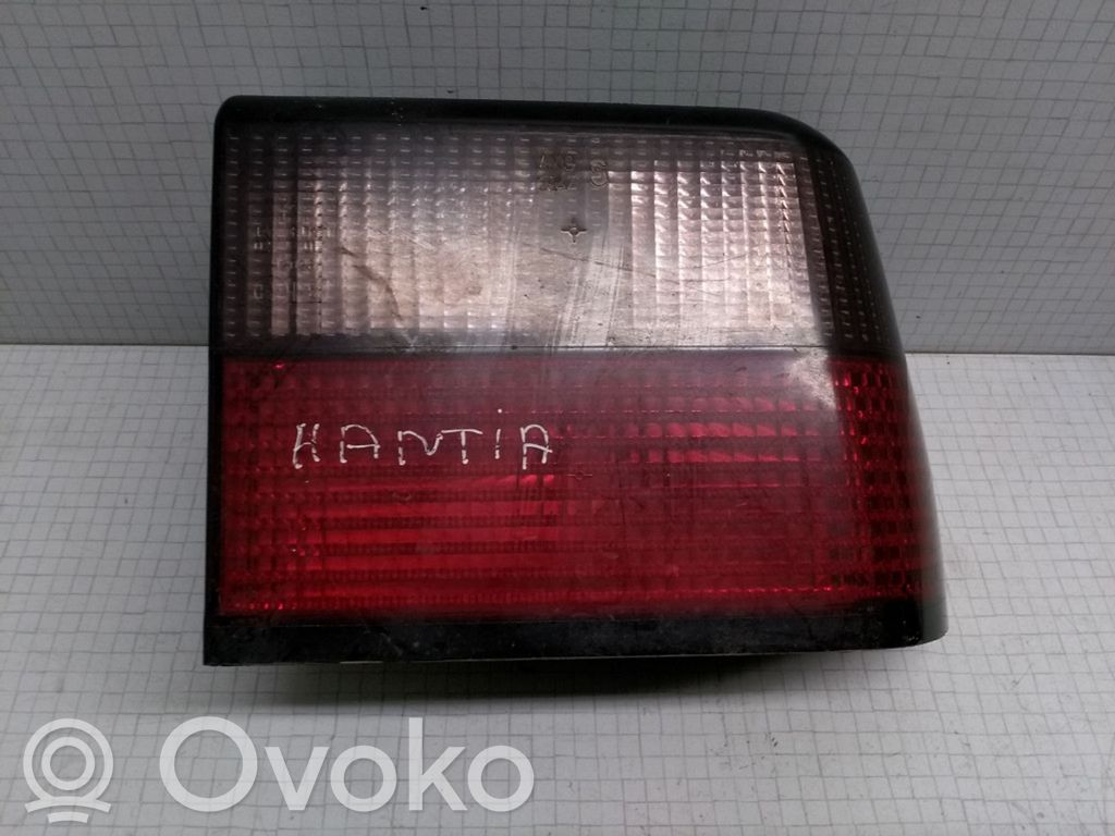 Citroen Xantia Aizmugurējais lukturis virsbūvē 