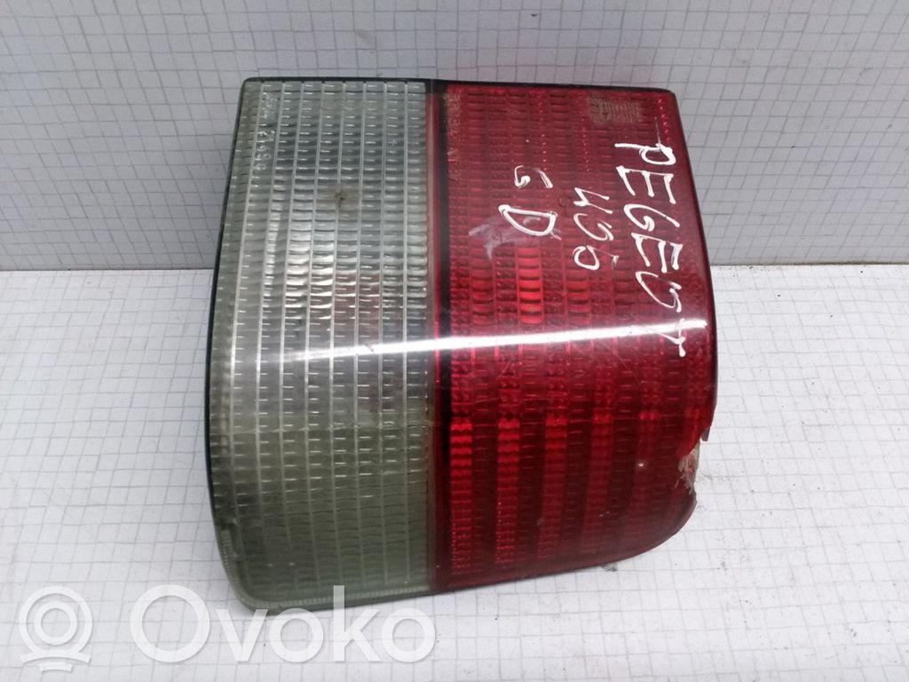 Peugeot 405 Lampa tylna 
