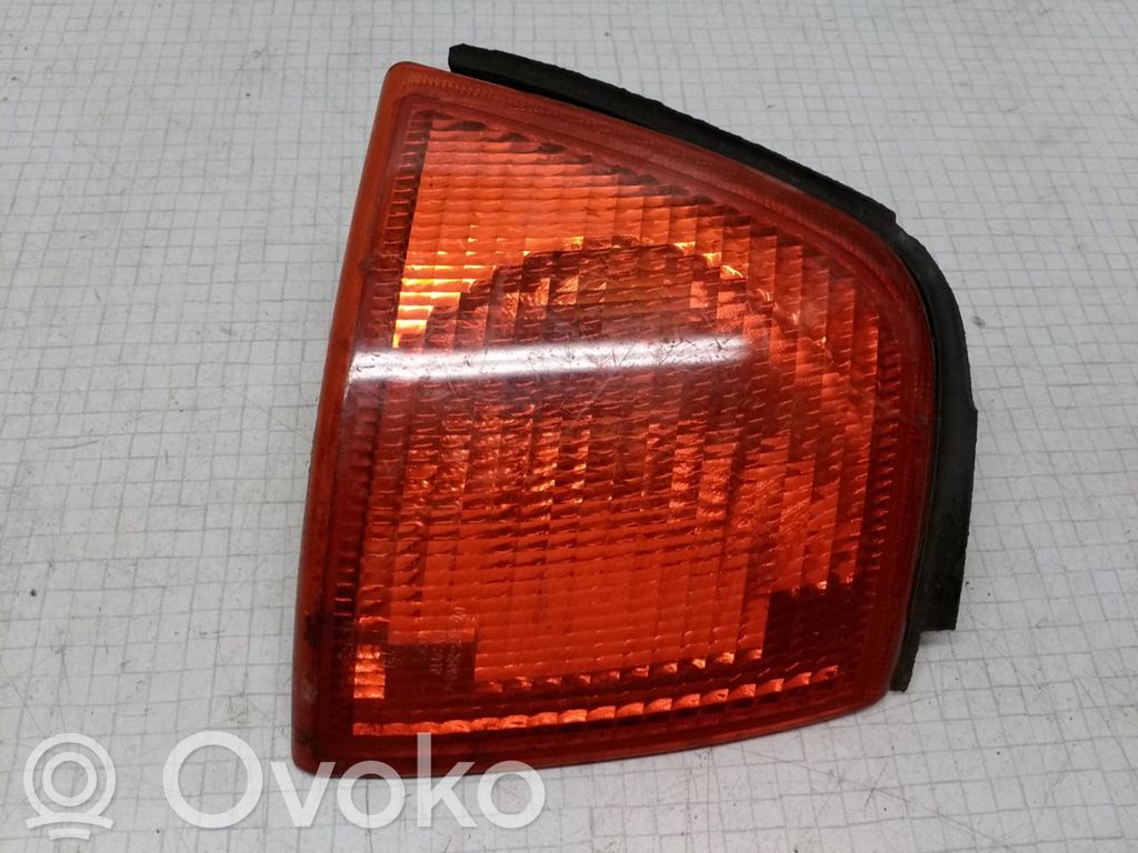 Audi 80 90 B3 Priekšējais pagrieziena lukturis 