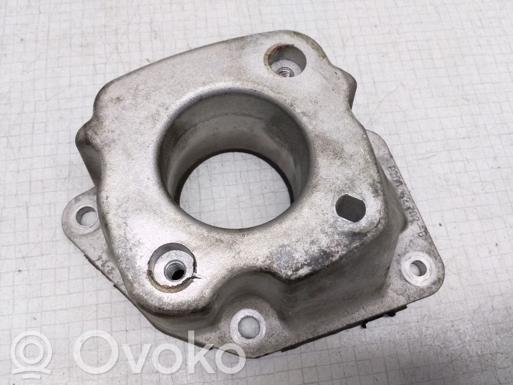Engine mounting bracket   8200162702B