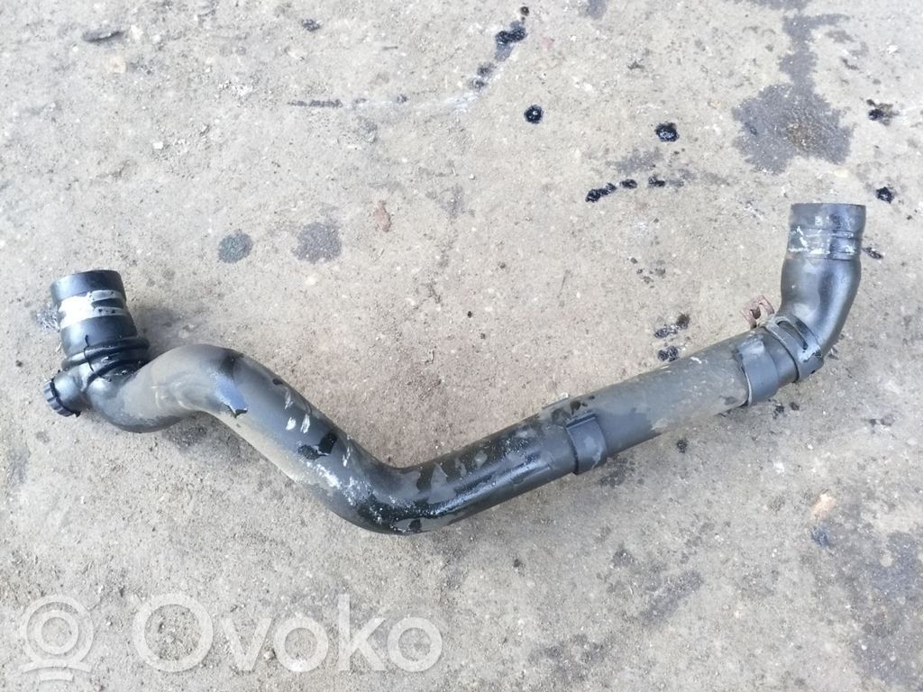 Engine coolant pipe/hose