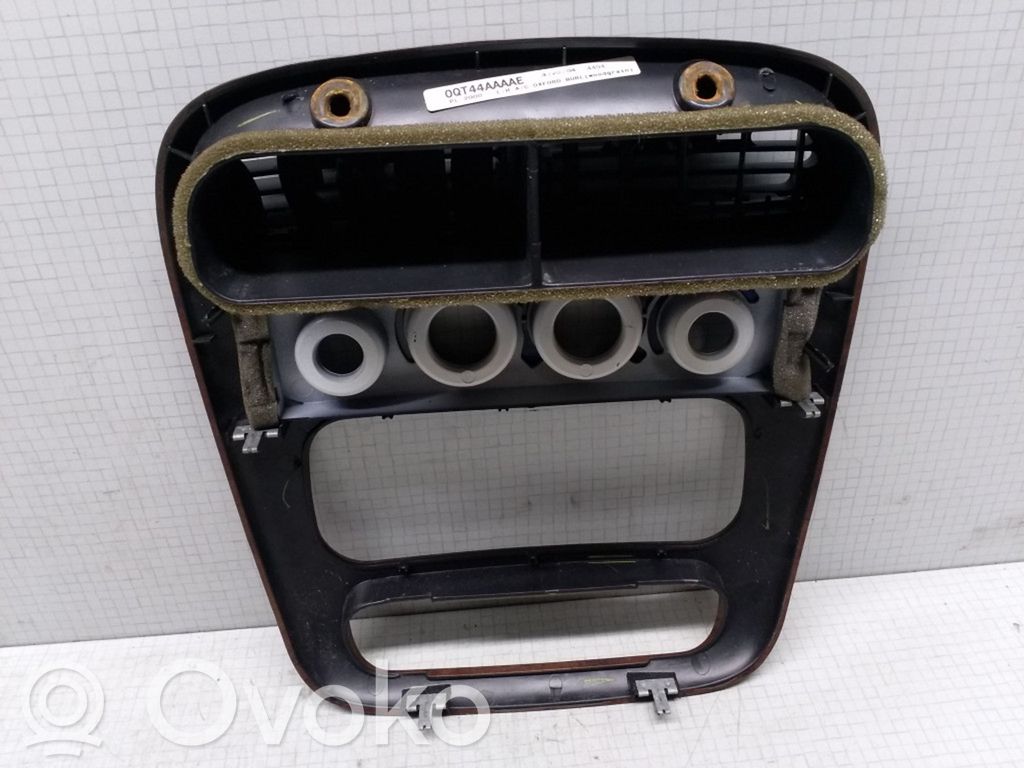Chrysler Neon II Dashboard center trim panel 
