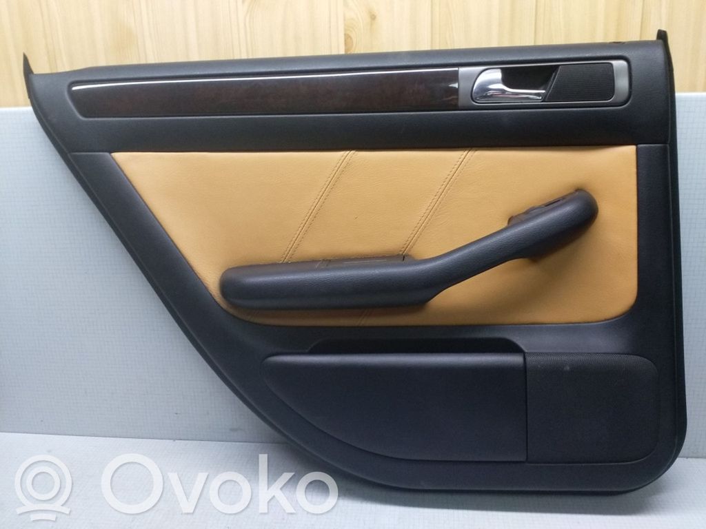 Audi A6 S6 C5 4B Moldura del tarjetero de la puerta trasera 
