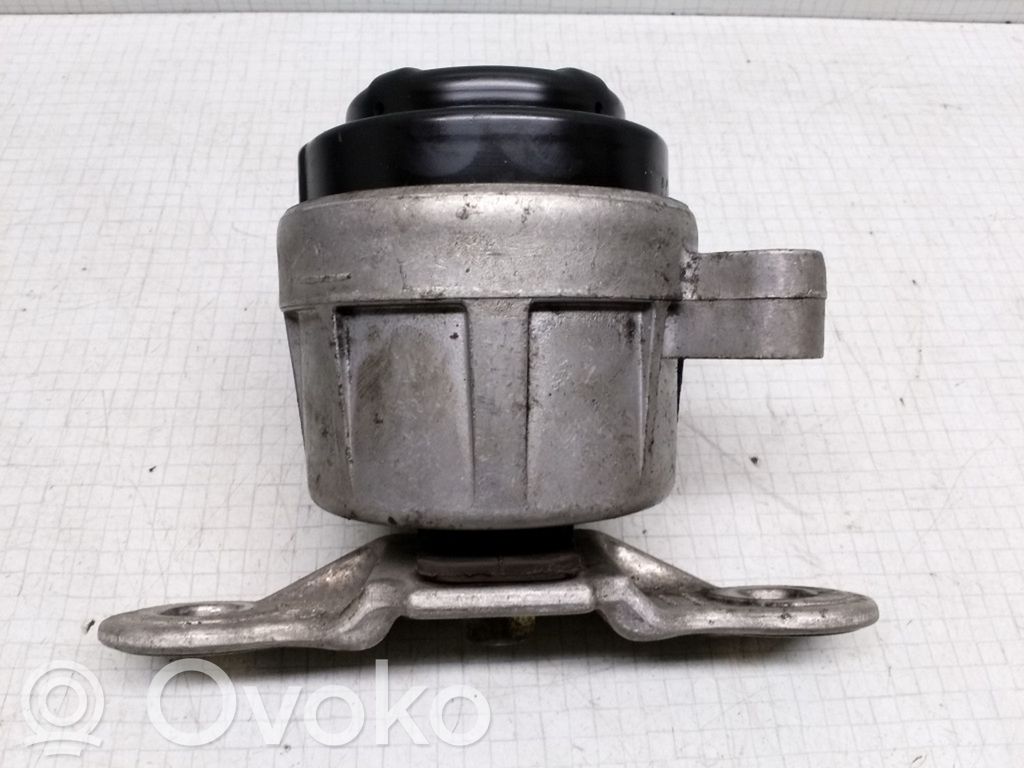 Ford Mondeo Mk III Engine mount bracket 