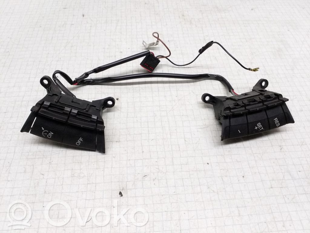 Ford Focus C-MAX Boutons / interrupteurs volant 