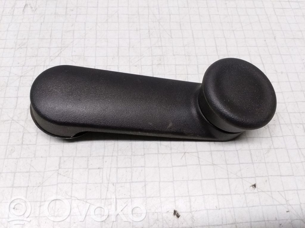 Opel Astra G Rear door window winding handle 