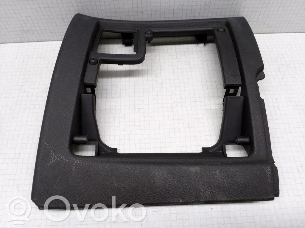Peugeot 407 Kita salono detalė 