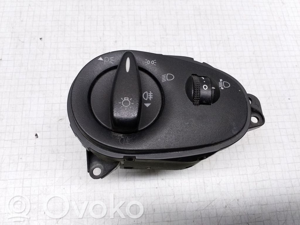 Ford Focus Lukturu slēdzis 