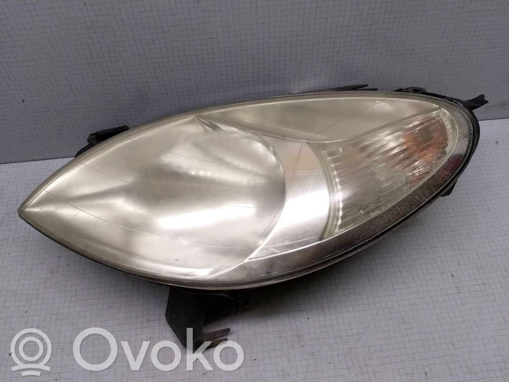 Citroen Xsara Picasso Lampa przednia 