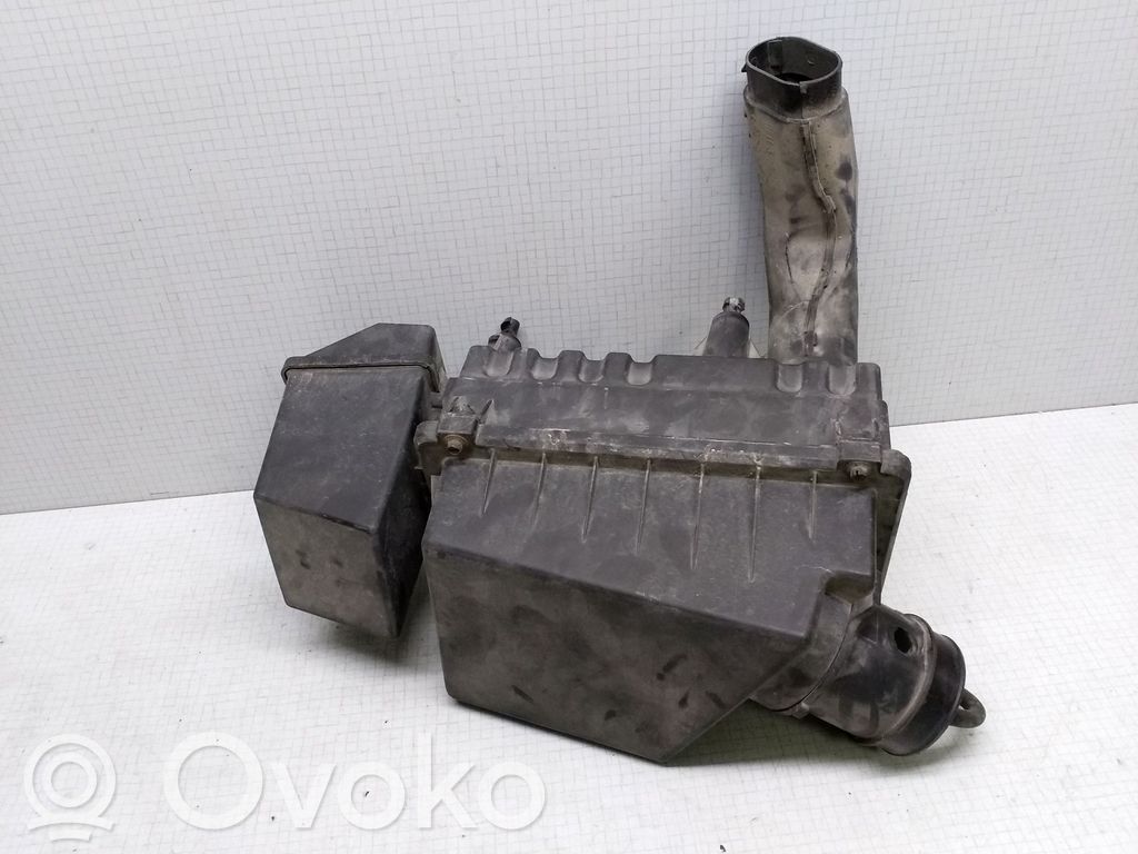 Ford Focus Air filter box 