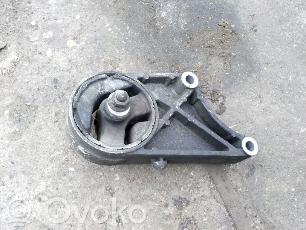 Opel Vectra C Engine mount bracket 