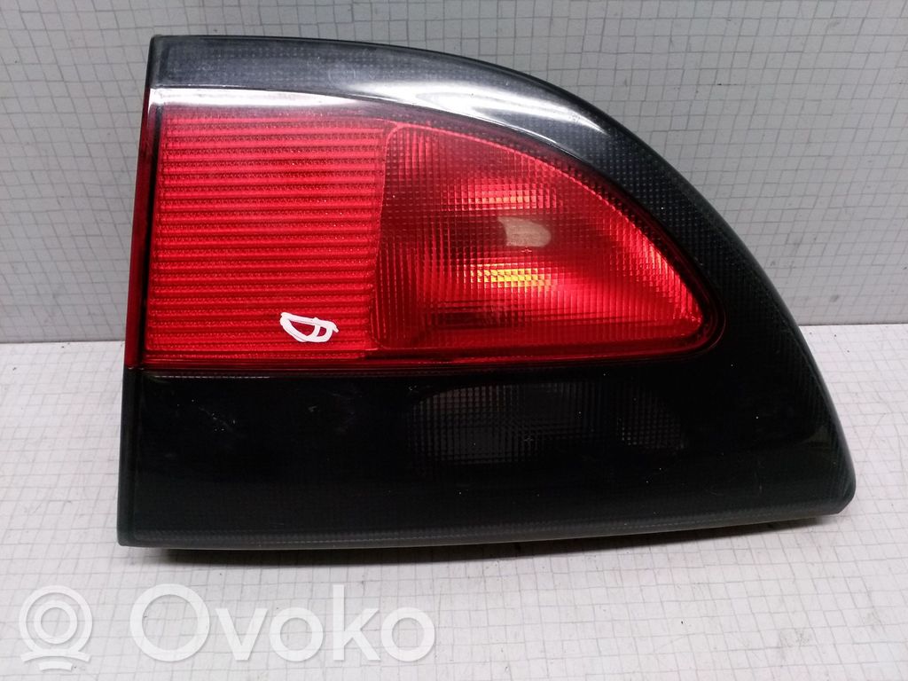 Renault Megane I Aizmugurējais lukturis pārsegā 