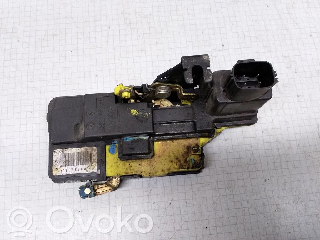 Volvo S60 Cerradura de puerta trasera 