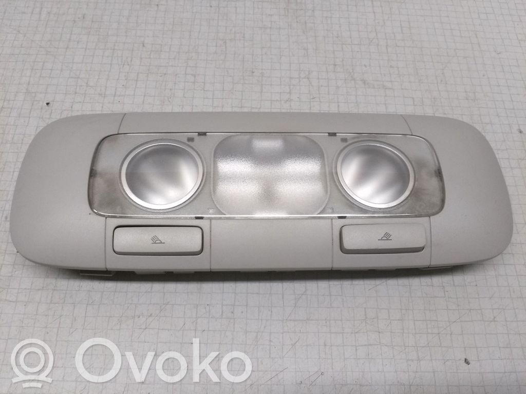Volkswagen Golf V Luz del asiento trasero 