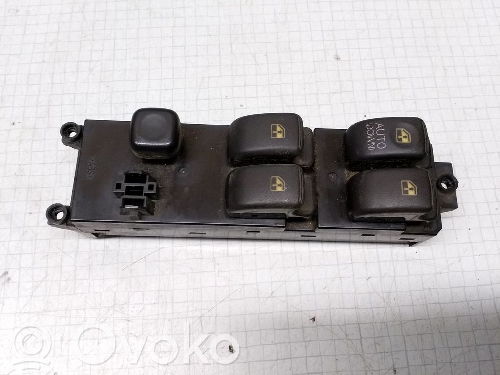 Electric window control switch   MB953121