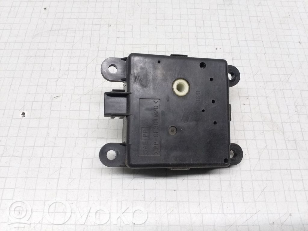 Nissan Primera Silniczek nagrzewnicy 