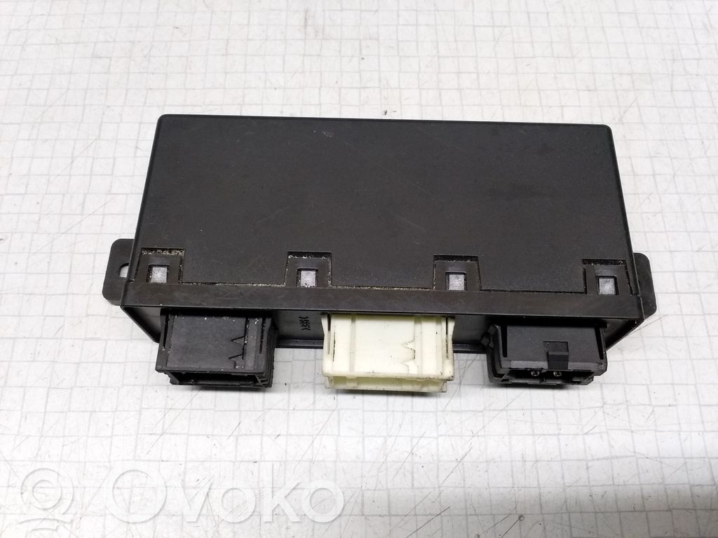 BMW 5 E39 Centrinio užrakto valdymo blokas 