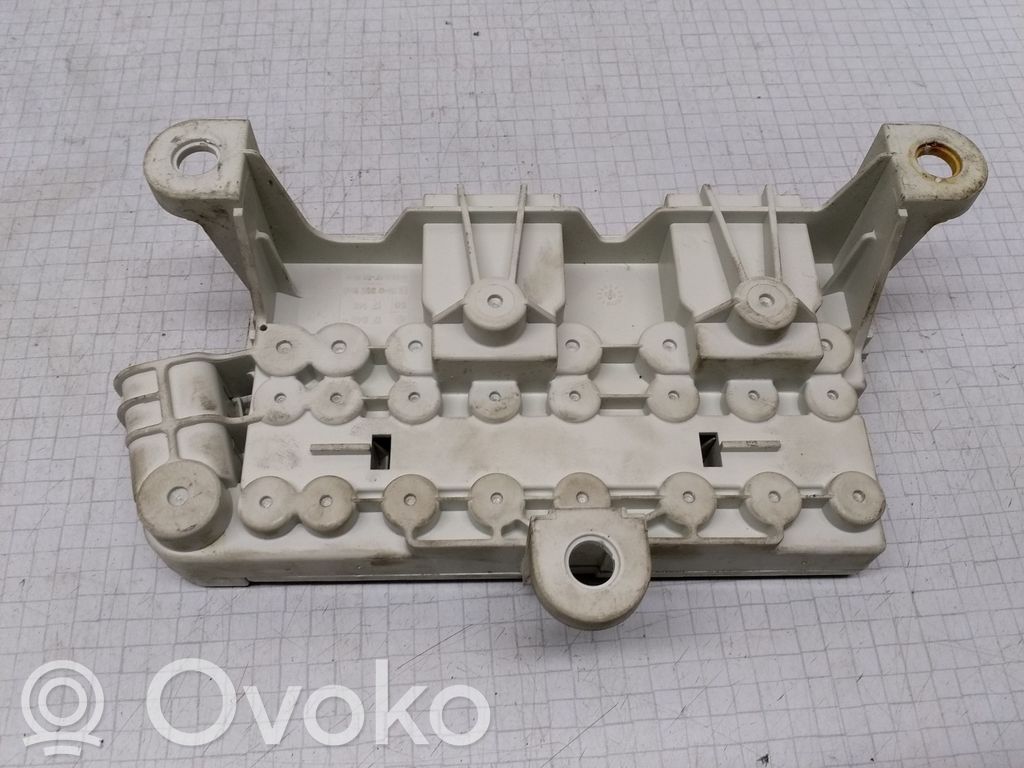 BMW 5 E39 Fuse module 