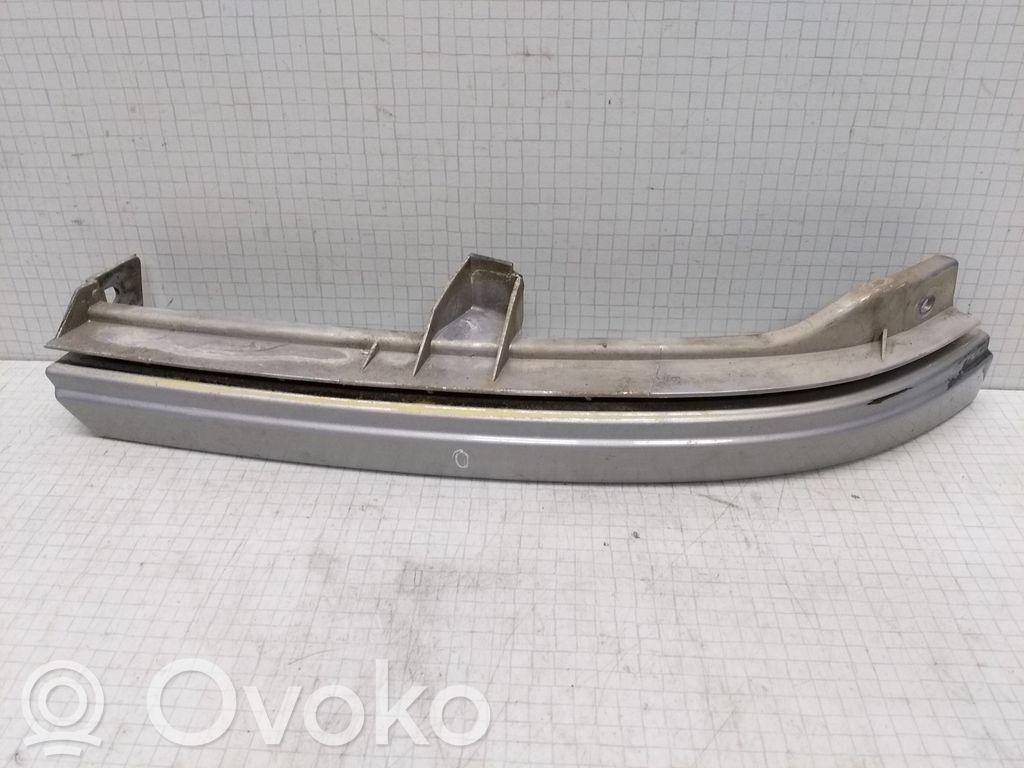 Opel Zafira A Moulure sous phares 