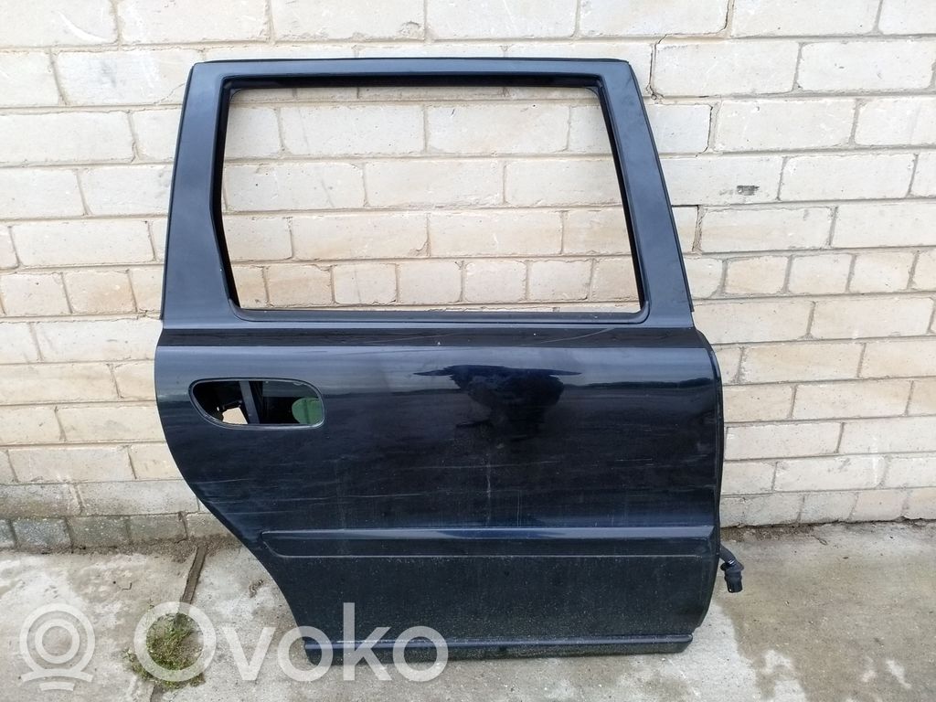 Volvo V70 Rear door 