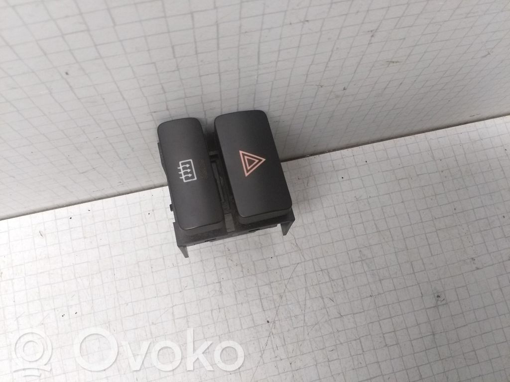 Hazard light switch   8433202090A
