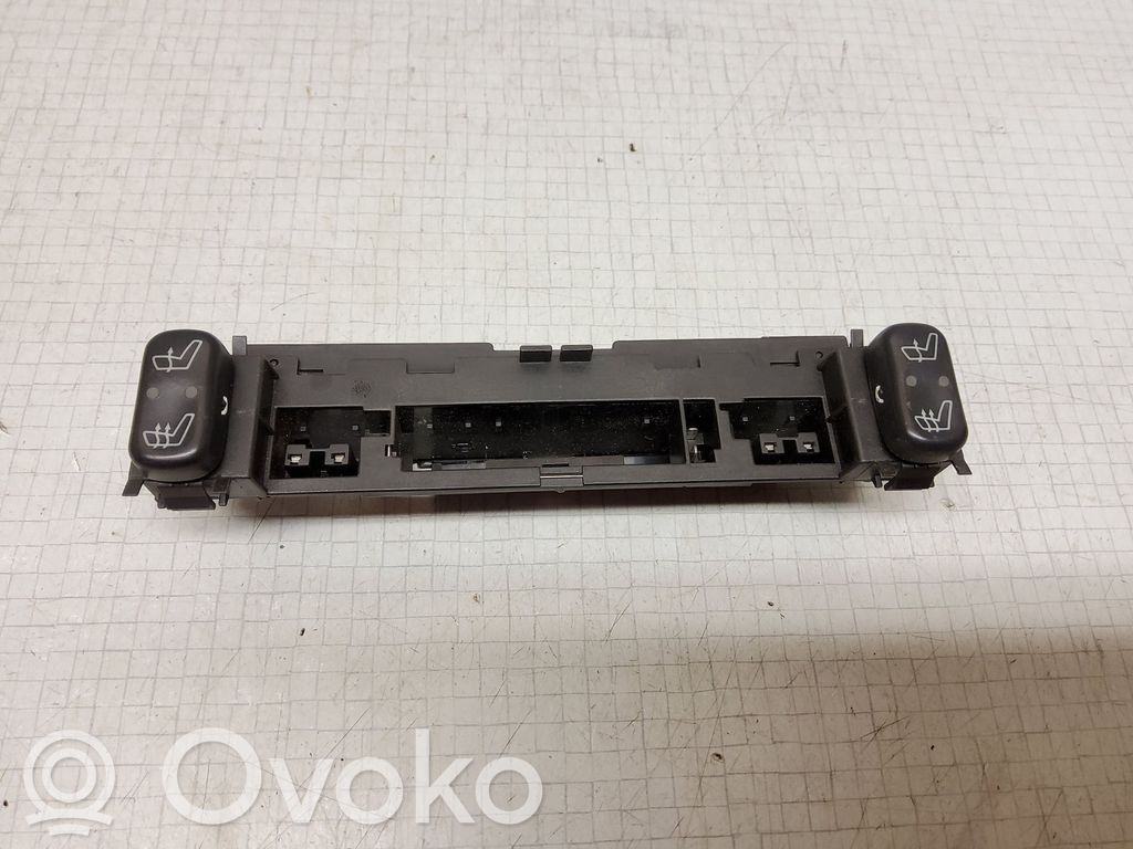 Mercedes-Benz E W210 Seat heating switch 