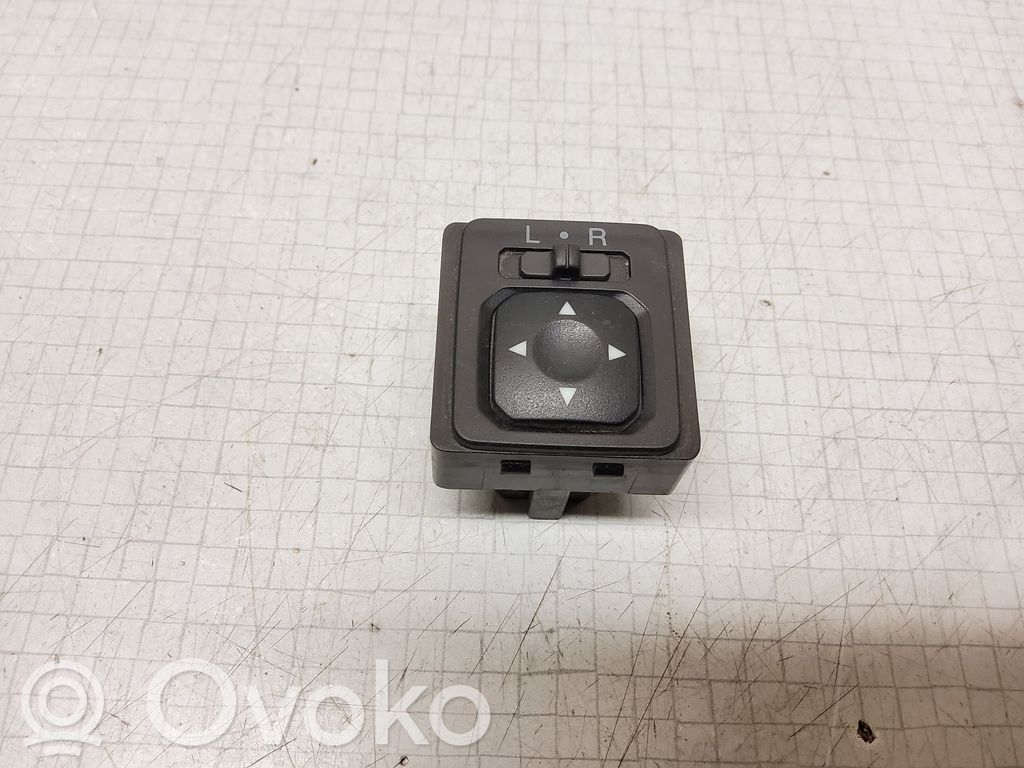 Mitsubishi Space Wagon Wing mirror switch 