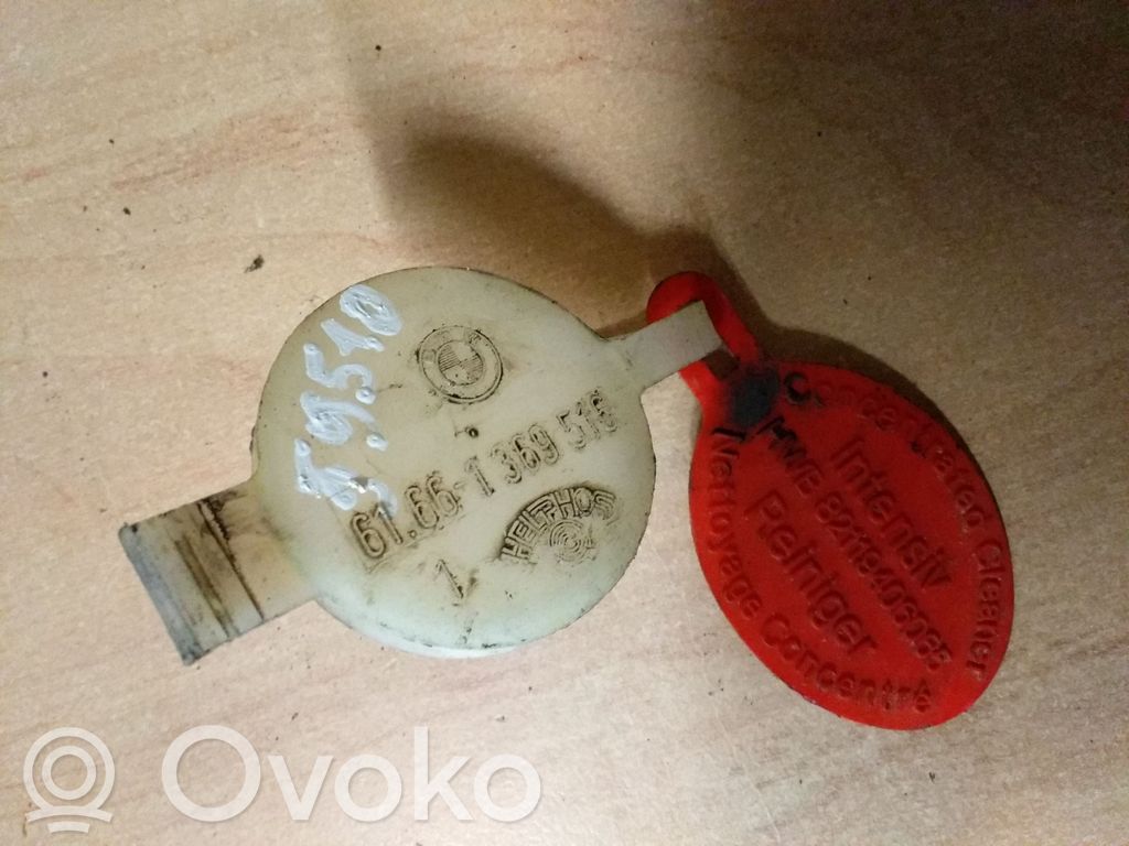 BMW 5 E39 Zbiornik płynu spryskiwaczy lamp 