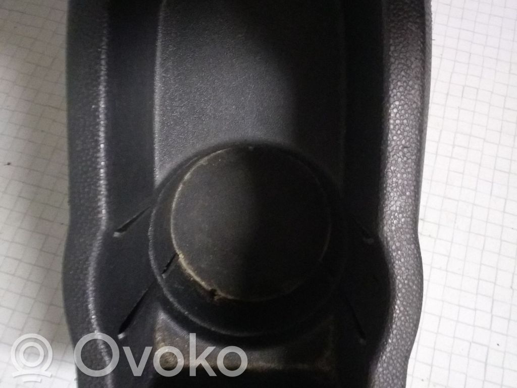 Opel Corsa D Kita salono detalė 