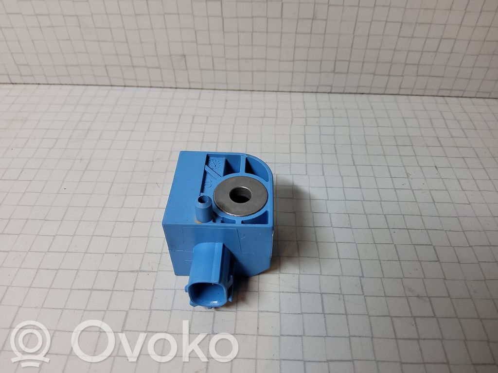 KIA Sorento Airbag deployment crash/impact sensor 