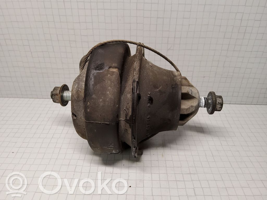 Engine mount bracket   8683936,13540