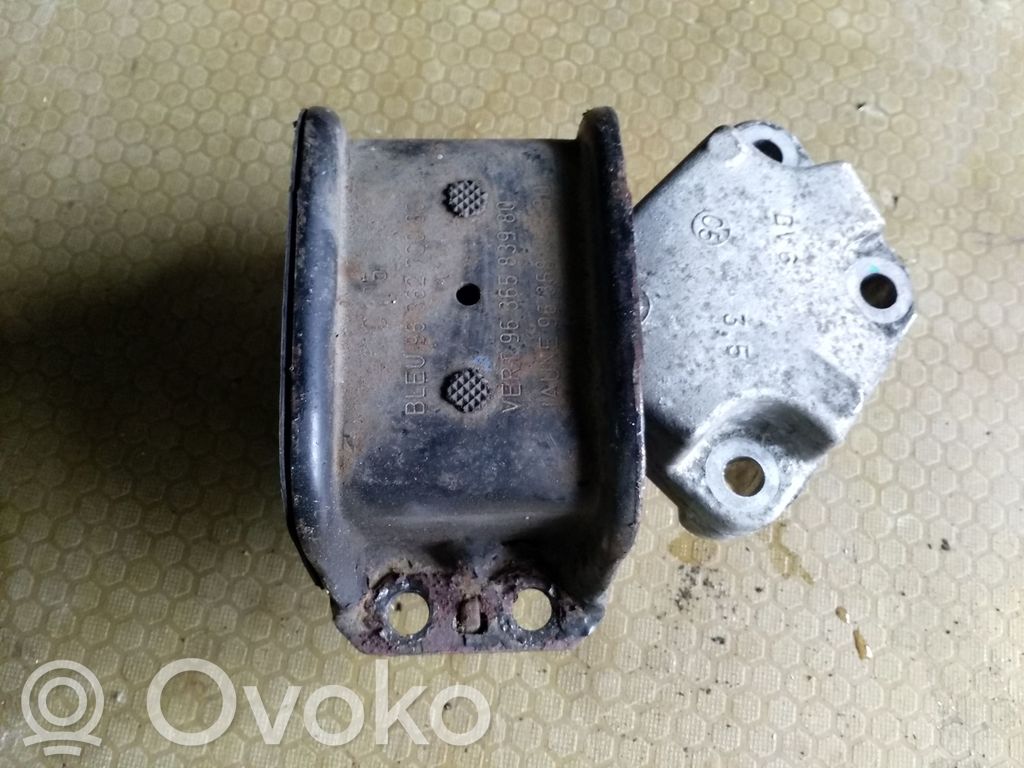 Citroen C4 I Engine mount bracket 
