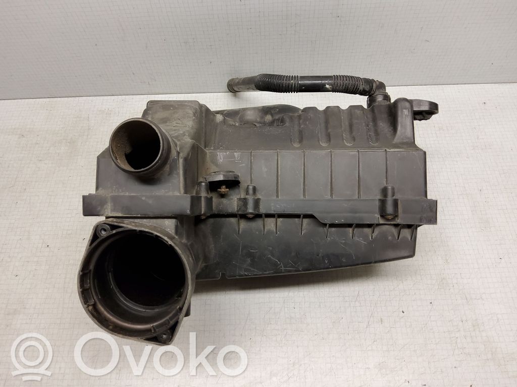 Volkswagen PASSAT B6 Luftfilterkasten 