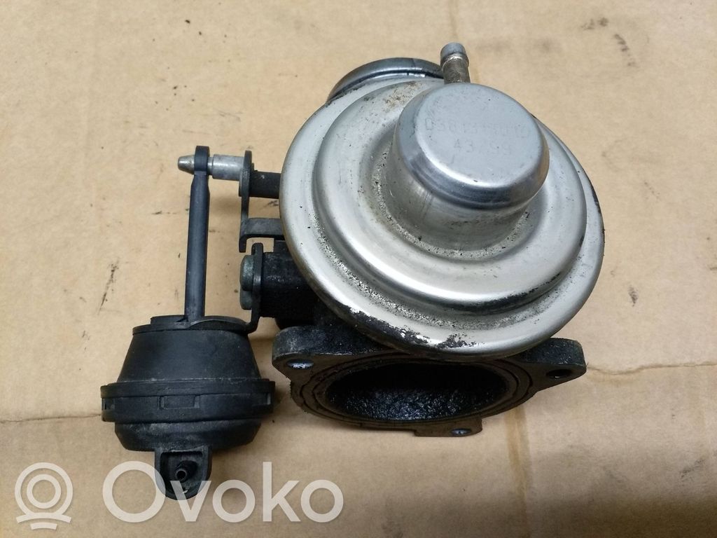 Audi A4 S4 B6 8E 8H Supapă EGR 