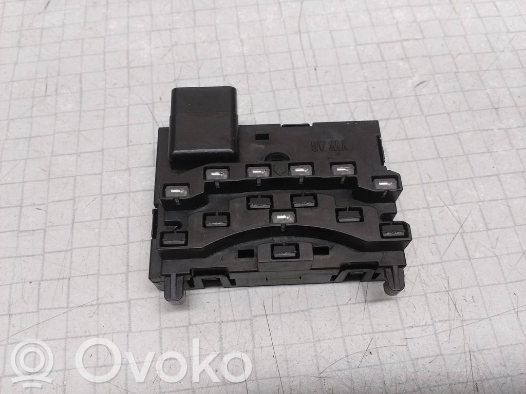 Volkswagen Golf V Czujnik kąta skrętu 